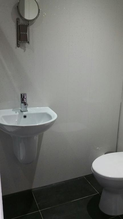 Tower Hill House Basingstoke Hotel ภายนอก รูปภาพ